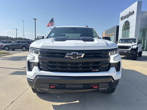 Used 2024 Chevrolet Silverado 1500 LT Trail Boss w/ Protection Package AWD/4WD image 2