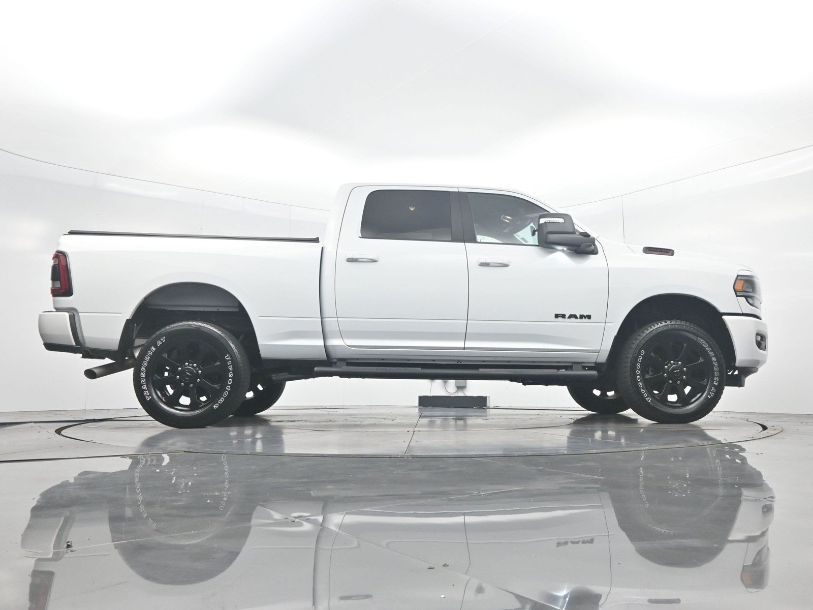Used 2024 RAM 2500 Big Horn w/ Night Edition AWD/4WD image 35