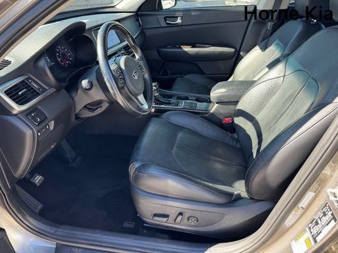 Used 2018 Kia Optima EX w/ Premium Package image 10