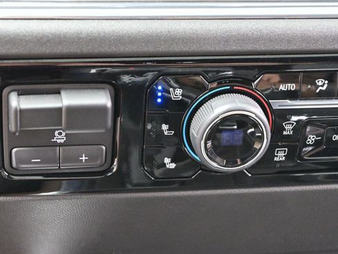 Used 2023 Chevrolet Silverado 1500 High Country w/ High Country Premium Package image 24