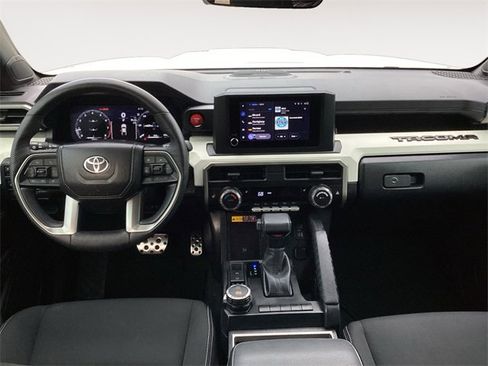 Used 2024 Toyota Tacoma TRD Sport image 10