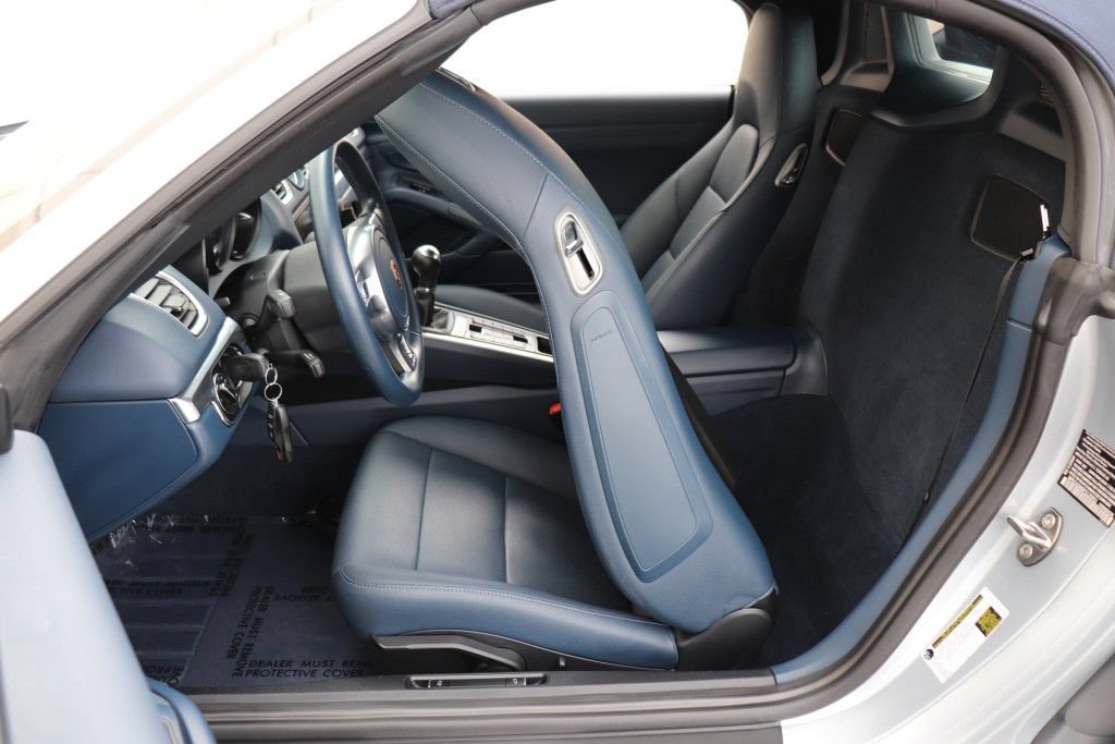 Used 2015 Porsche Boxster w/ Sport Chrono Package RWD image 26