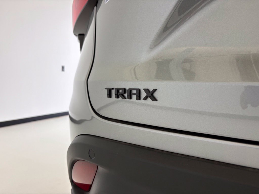 New 2026 Chevrolet Trax RS w/ Sunroof Package FWD image 25