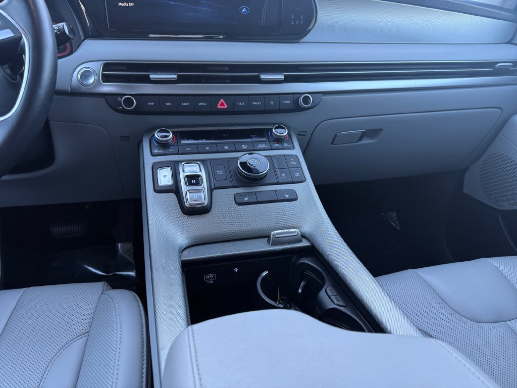 Used 2024 Hyundai Palisade SEL FWD image 11