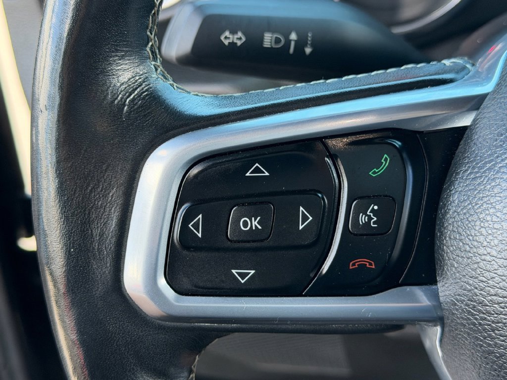 Used 2018 Jeep Wrangler Unlimited Sahara AWD/4WD image 23