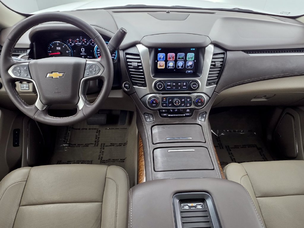 Used 2020 Chevrolet Suburban Premier w/ Premier 6.2L Value Package AWD/4WD image 13