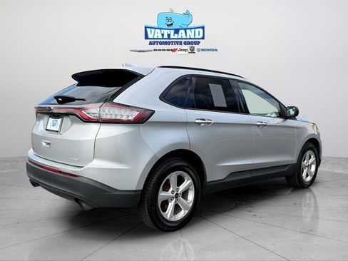 Used 2015 Ford Edge SE image 5