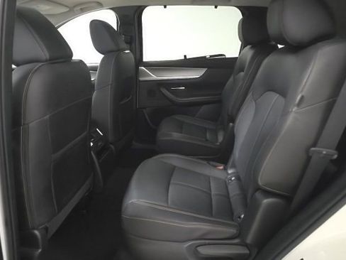 Used 2024 MAZDA CX-90 Plug-In Hybrid w/ Preferred AWD/4WD image 5