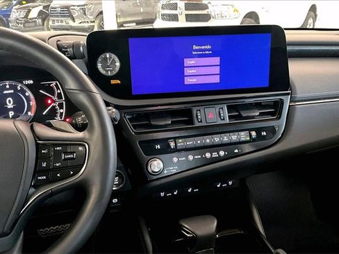 Used 2023 Lexus ES 250 w/ Premium Package image 9