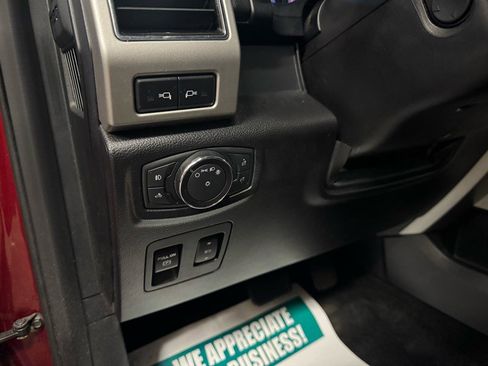 Used 2018 Ford F150 Lariat w/ Equipment Group 502A Luxury image 15