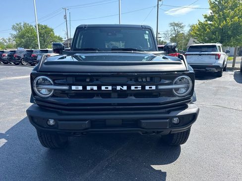 Used 2025 Ford Bronco Outer Banks AWD/4WD image 3