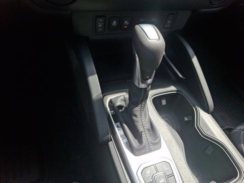 New 2026 Nissan Frontier SV AWD/4WD image 8