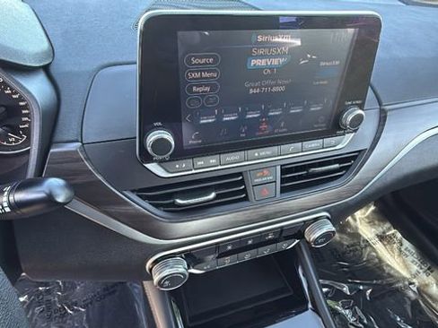 Used 2023 Nissan Altima 2.5 SV image 15