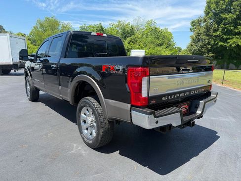 Used 2019 Ford F250 King Ranch w/ King Ranch Ultimate Package AWD/4WD image 3