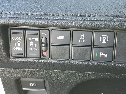 Used 2023 Honda Odyssey Elite image 26