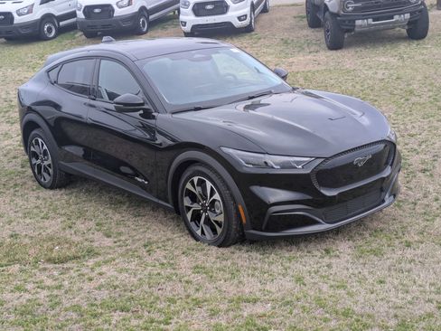 New 2026 Ford Mustang Mach-E Select RWD image 2