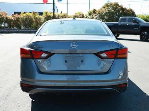 Used 2024 Nissan Altima 2.5 SV image 7