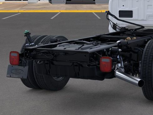 New 2025 Ford F450 XL image 21