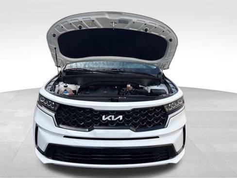 Certified 2022 Kia Sorento S w/ Panoramic Sunroof Package image 42