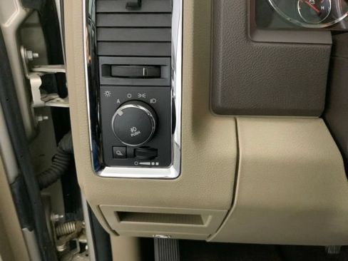 Used 2009 Dodge Ram 1500 Truck Laramie AWD/4WD image 18