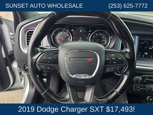 Used 2019 Dodge Charger SXT RWD image 30