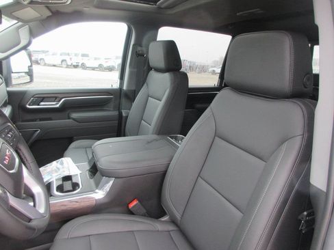 New 2026 GMC Sierra 2500 SLT w/ SLT Premium Package AWD/4WD image 14