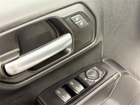 Used 2019 Chevrolet Silverado 1500 Custom Trail Boss image 16