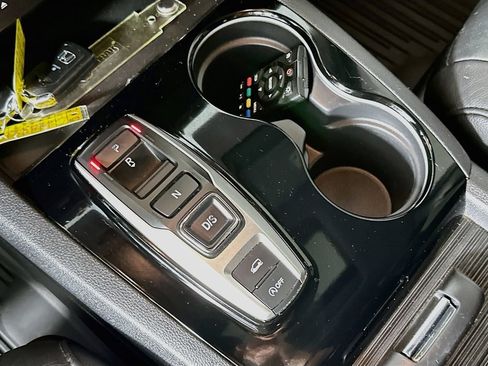 Used 2019 Honda Pilot Touring image 18