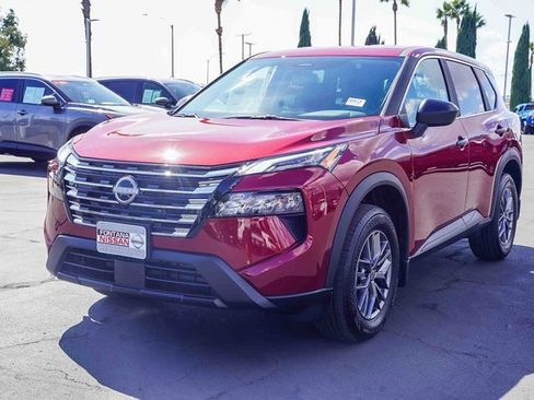 New 2026 Nissan Rogue S image 4