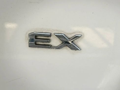 Used 2011 Kia Sedona EX FWD image 44