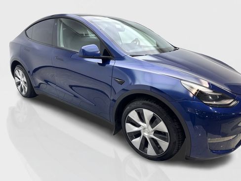 Used 2023 Tesla Model Y Long Range AWD/4WD image 12