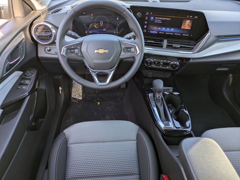 New 2026 Chevrolet Trax LT w/ Driver Confidence Package image 27