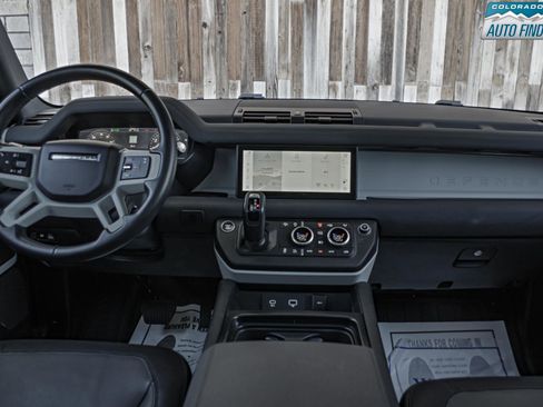 Used 2022 Land Rover Defender 110 X-Dynamic SE AWD/4WD image 17