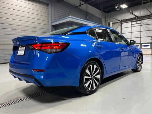Used 2022 Nissan Sentra SV w/ SV Premium Package FWD image 7