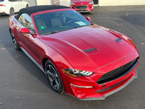 Used 2020 Ford Mustang Convertible w/ Equipment Group 101A RWD image 14