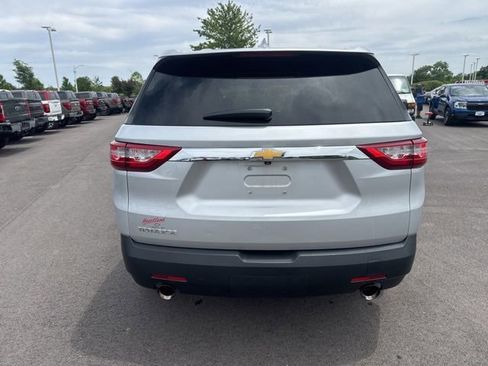 Used 2021 Chevrolet Traverse LS FWD image 5