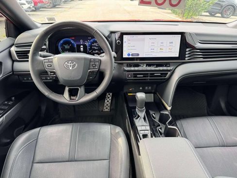 Used 2025 Toyota Camry XSE FWD image 20