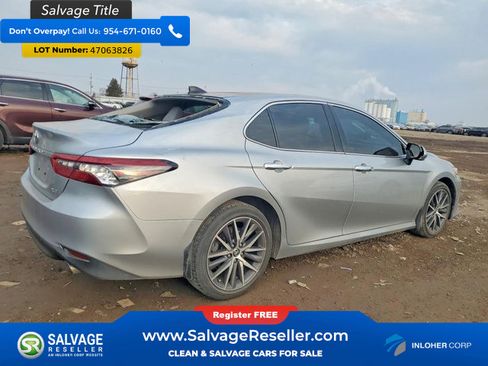 Used 2023 Toyota Camry XLE w/ Cold Weather Package image 4