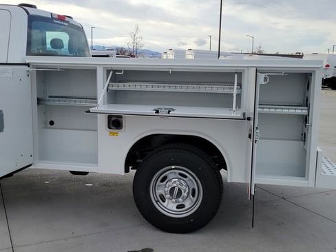 New 2026 Ford F250 XL w/ XL Chrome Package image 8