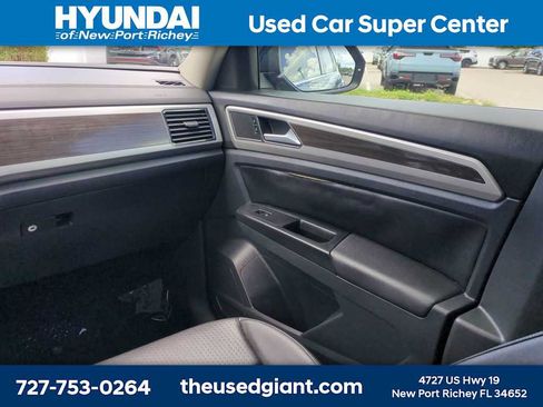 Used 2019 Volkswagen Atlas SEL FWD image 19