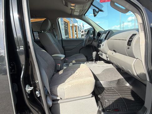 Used 2021 Nissan Frontier SV w/ Midnight Edition Floor Mats AWD/4WD image 20