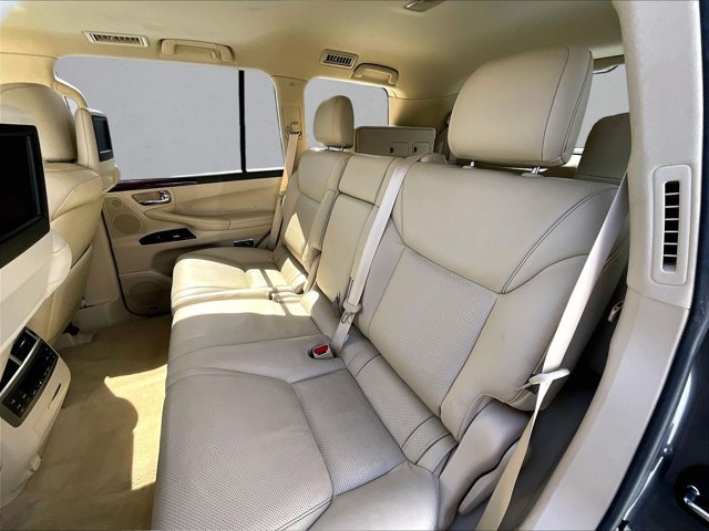 Used 2013 Lexus LX 570 4WD w/ Luxury Pkg w/Pre-crash image 26