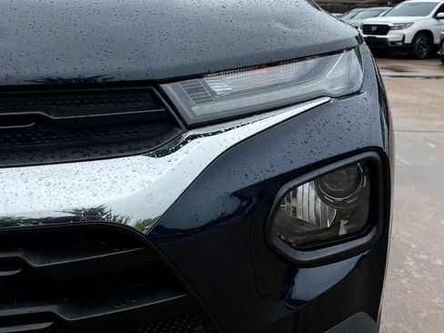 Used 2021 Chevrolet TrailBlazer LT w/ Sun and Liftgate Package FWD image 12