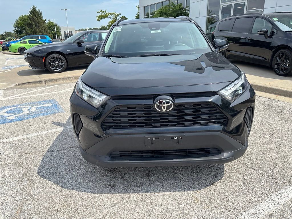 Used 2025 Toyota RAV4 XLE FWD image 7