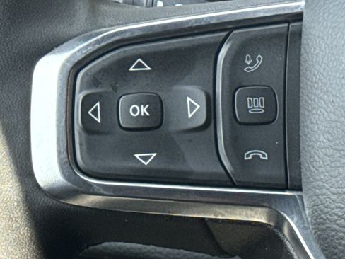Used 2025 RAM 2500 Laramie AWD/4WD image 18