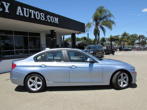 Used 2013 BMW 328i Sedan RWD image 8