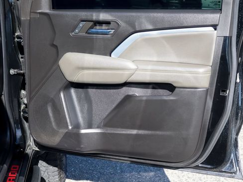 Used 2024 Chevrolet Colorado ZR2 w/ ZR2 Convenience Package III AWD/4WD image 47