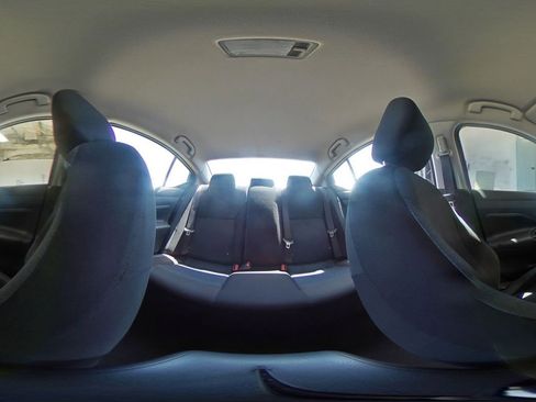 Used 2025 Nissan Versa SV FWD image 40