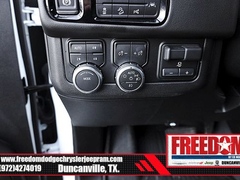 Used 2026 GMC Yukon XL Elevation w/ Elevation Premium Package AWD/4WD image 25