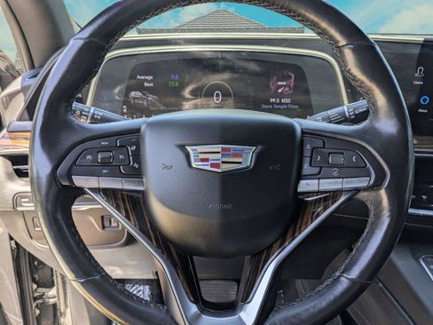 Used 2022 Cadillac Escalade Luxury w/ LPO, Floor Liner Package RWD image 9